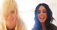  photo tumblr_mrlq2mXeBs1s3zuzzo1_250_zps7f95f973.gif