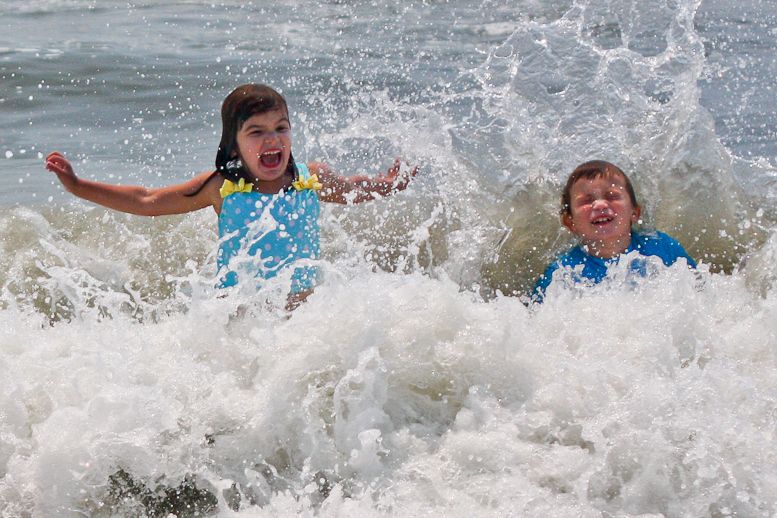 IMAGE: http://i989.photobucket.com/albums/af17/mpix345/misc/wipeout2.jpg