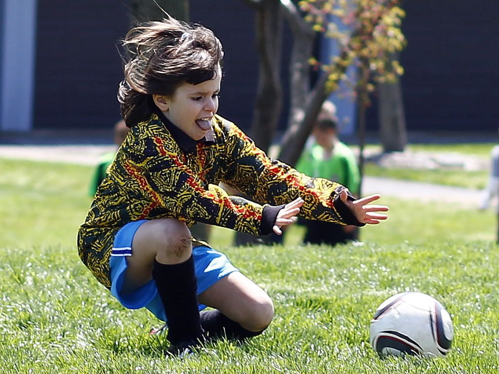 IMAGE: http://i989.photobucket.com/albums/af17/mpix345/westar/soc5.jpg