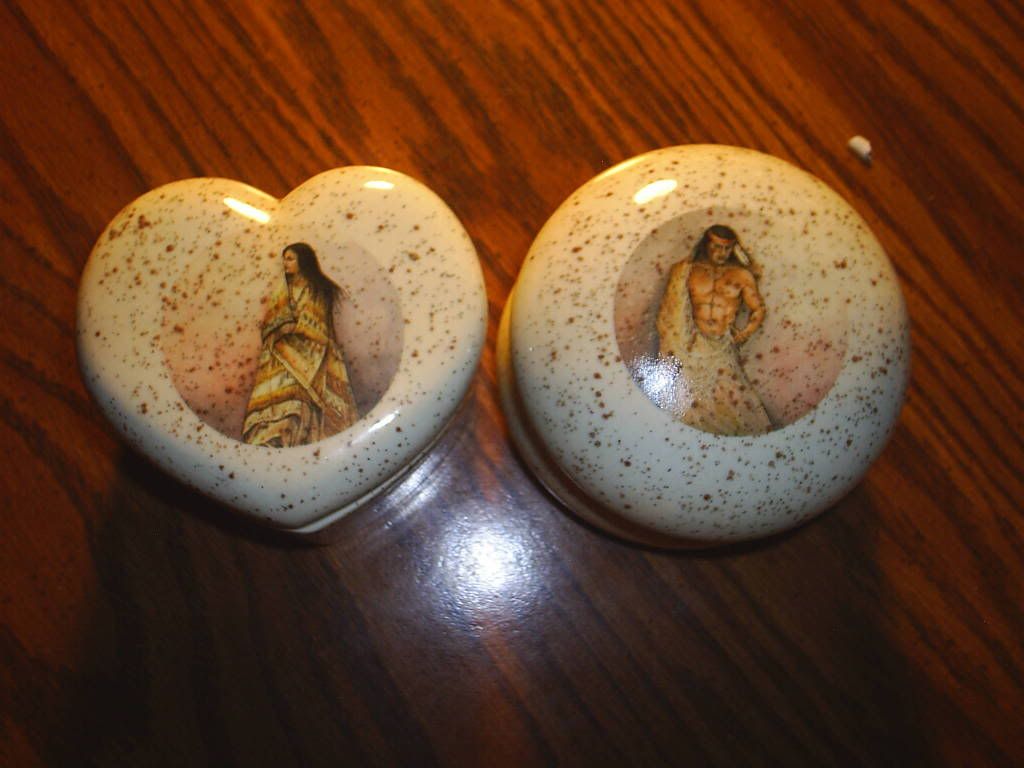 Set of 2, 1) Heart 2) Circle, Native Indians Ceramic Boxes