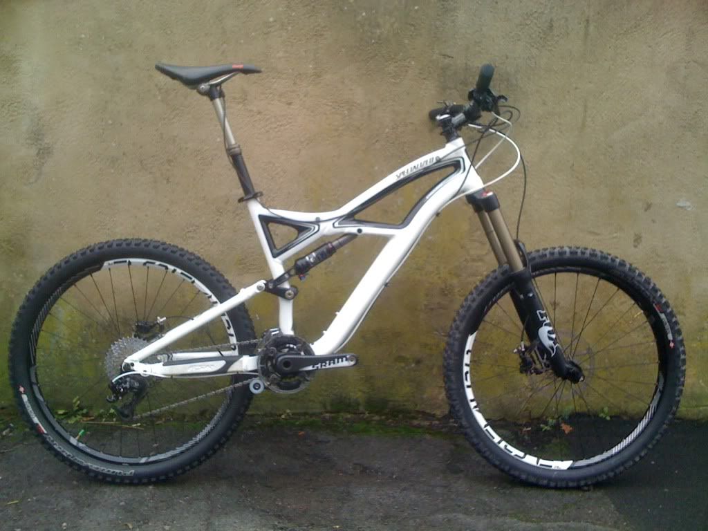 specialized enduro 2011