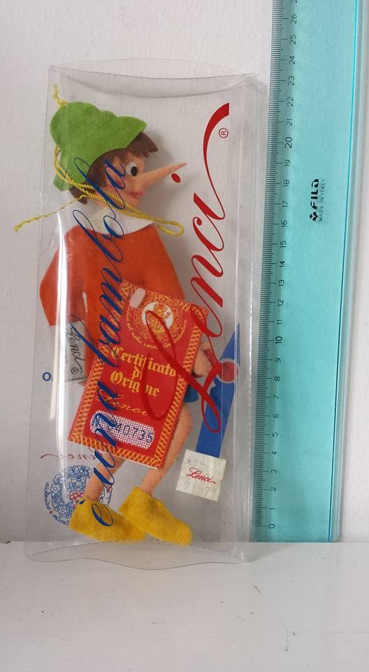 PINOCCHIO IN LEGNO FONDO DI MAGAZZINO DOLL TOY VINTAGE